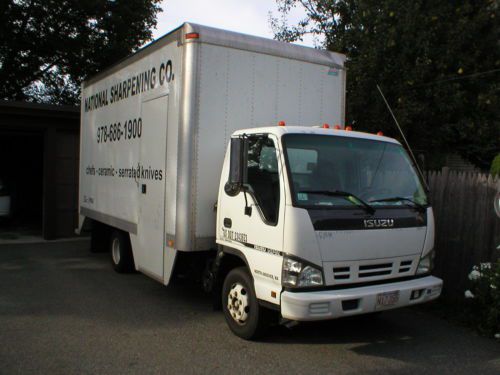 2006 isuzu npr box truck