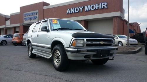 4x4 4wd suv midsize as-is