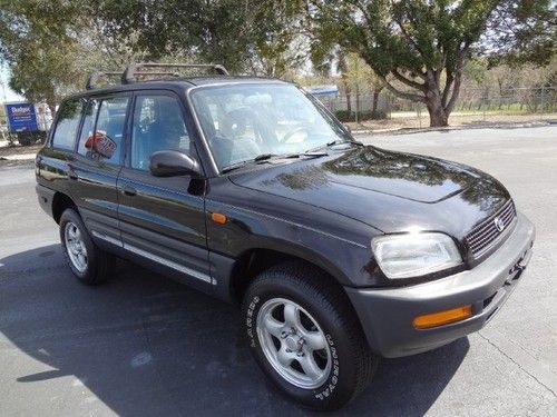 1997 rav4 l suv~1 of the nicest around~fully serviced~gorgeous~no-reserve