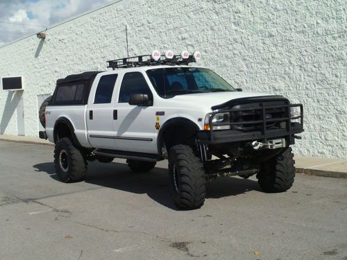 Superduty 4x4 monster crewcab lifted ford