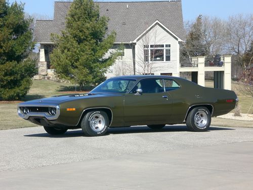 1971 roadrunner #'s matching big block 4 spd 50k mi excl unrestored original car