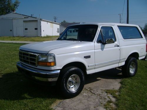 1996 ford bronco 1owner 4x4 with low miles