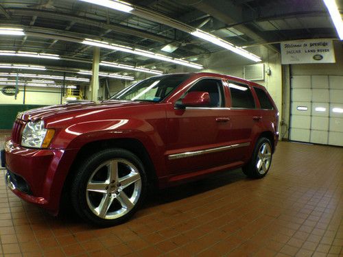 Jeep grand cherokee srt8 6.1l 420hp only 32k 1 owner navigation leather/sued