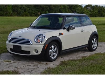 2009 mini cooper coupe only 4k miles. like new, pano roof, leather, automatic