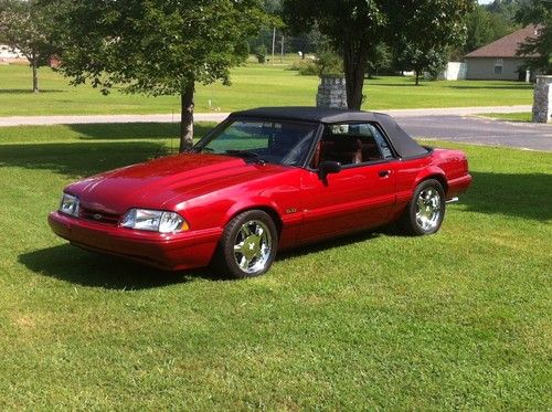 91 ford mustang lx convertible, completely restored, very very sharp 91,92,93