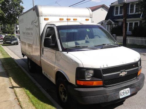 2003 chevy express delivery truck with working tommy gate