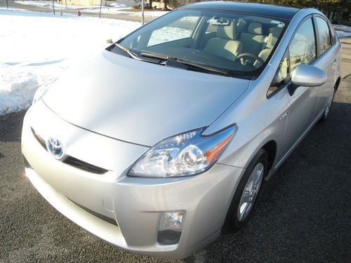 Silver solar roof, navigation, rear camera, jbl speakers, one owner, clean title