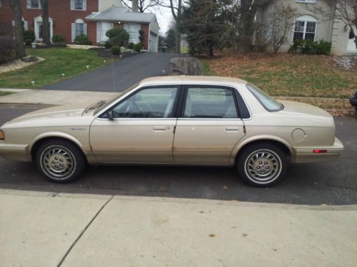 1995 oldsmobile cutlass cierra sl with only 66000.00 miles
