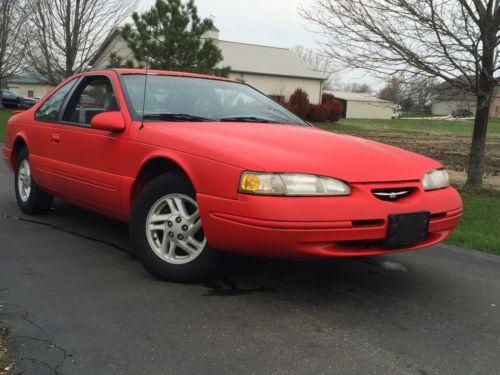 4.6 v8 with only 23k original miles!!! - super clean &amp; runs great !!!