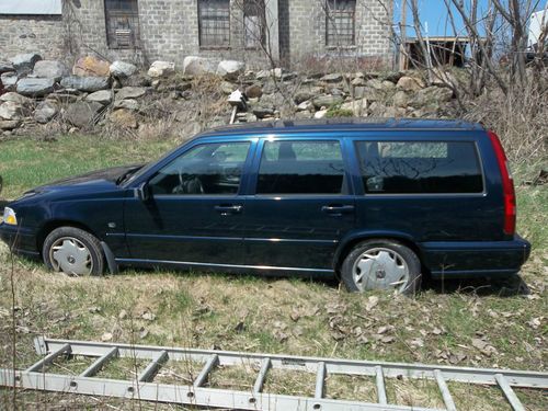 1999 volvo v70 base wagon 4-door 2.4l