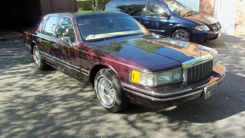 1992 lincoln town car executive all original one owner low miles mint!