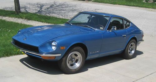 Classic 1971 datsun 240z, stored for decade, now gleaming and running great!