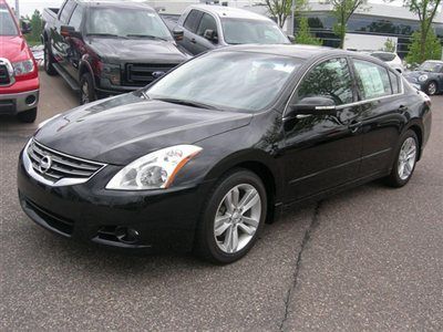 2012 altima 3.5 sr with prem and tech, navigation, bose, sunroof, 14667 miles