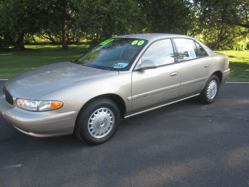 2000  buick century 4dr like new