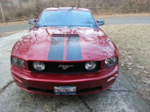 2007 ford mustang premium gt coupe 4.6l leather / shaker audio ***low miles***
