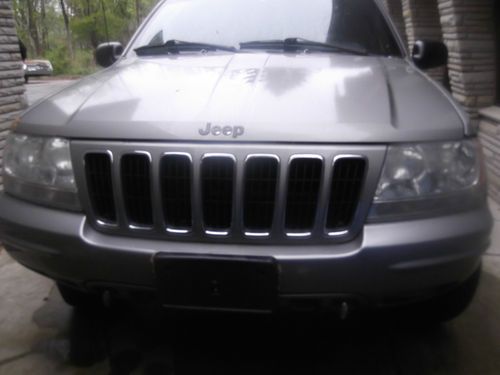 "top of the line" 2001 grand jeep cherokee limited v8 quadra drive