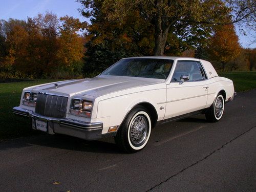 1979 buick riviera  coupe 2-door 5.7l  ... perfect !!