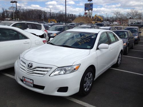 2010 toyota camry 4dr
