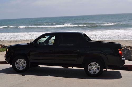 2007  honda ridgeline- black, rt 4 x 4 perfect condition crew cab pickup 4-door