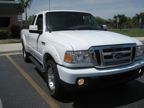 2011 ford ranger sport extended cab pickup 4-door 4.0l   like new with low miles