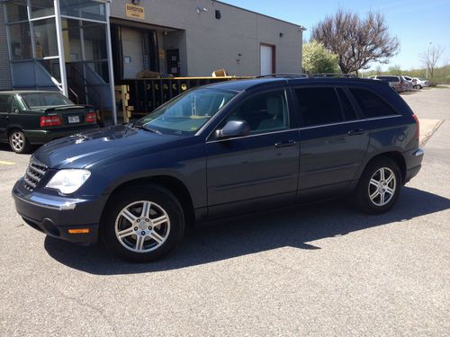 2007 chrysler pacifica touring series 4l in perfect condition