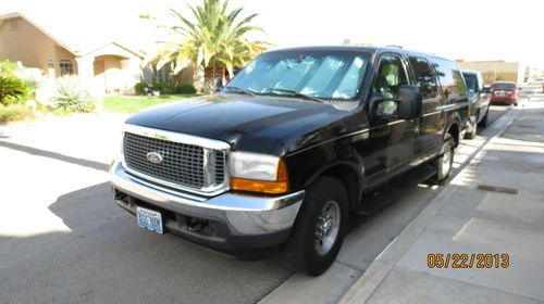 2000 ford excursion xlt v10 in great shape.  runs great, interior excellent.