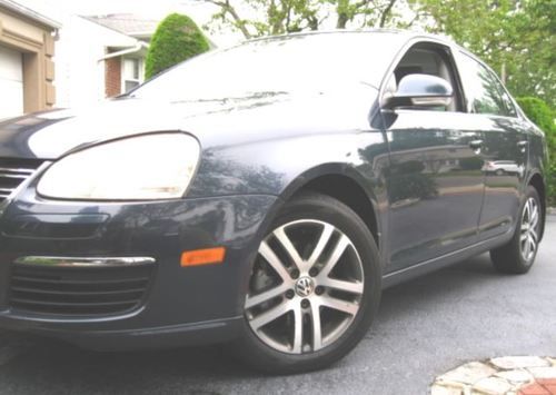2006 volkswagen jetta 4 dr. leather moon roof gorgeous throughout low buy now $.