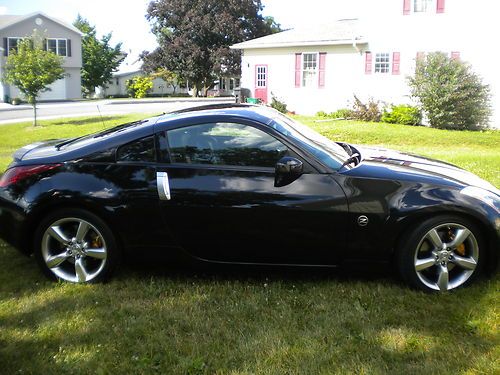 2005 nissan 350z 35th anniversary edition coupe 2-door 3.5l