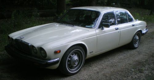 1977 jaguar xj6 sedan  - 64,000 orig mi. - same owner since '93