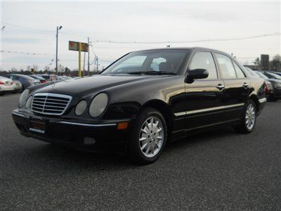 4matic awd moonroof runs &amp; looks great non smoker local trade no reserve!