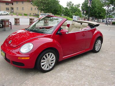 Gorgeous red se with lovely tan convertible top.  one owner...perfect carfax...s