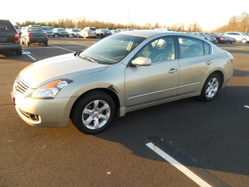 2009 nissan altima 2.5 s hybrid,61k miles,30 mpg,all pwr,nice cond.reliable car!
