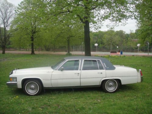 No reserve 1977 cadillac fleetwood brougham diamond edition in good condition