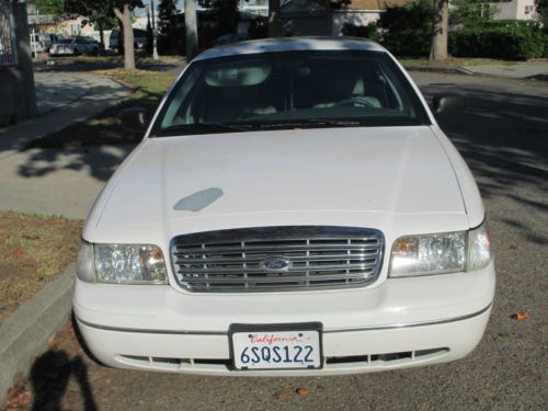 2005 ford crown victoria lx