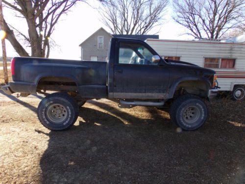 1992 chevy stepside 1500 mud truck with 10in lift