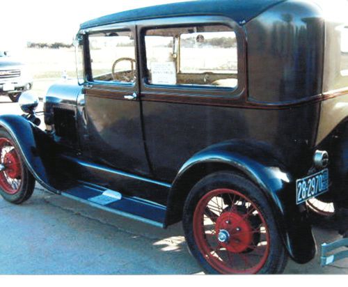 1928 model a ford 2dr touring sedan