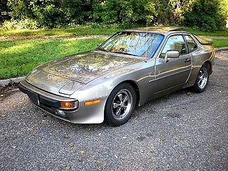 1984 porshe 944 estate collection 5-speed manual,bucket seats, leather, classic