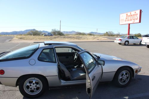Classic 1987 porsche 924s, 2.5-litre, 5-speed, silver/tan with removable sunroof