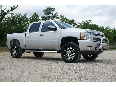 2010 chevrolet c1500 z71 lifted 4x4 lt, brand new tires, 20 inch rims,very clean