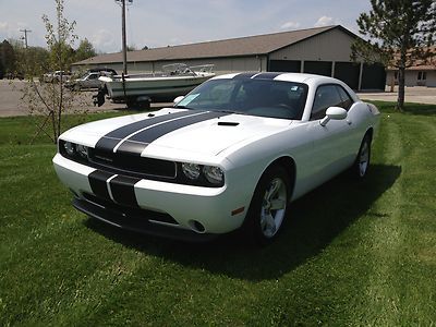 '11 challenger white black racing strips clean one owner low miles