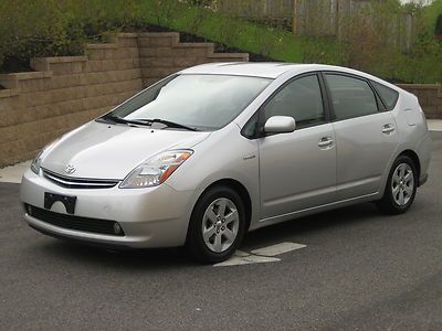 2007 toyota prius one owner non smoker clean must sell rear camera no reserve!