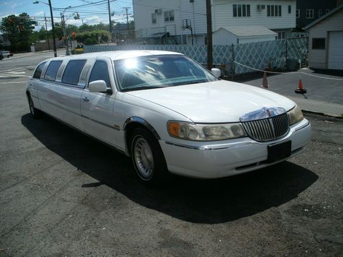10 passenger stretch limo-ready to work-low miles