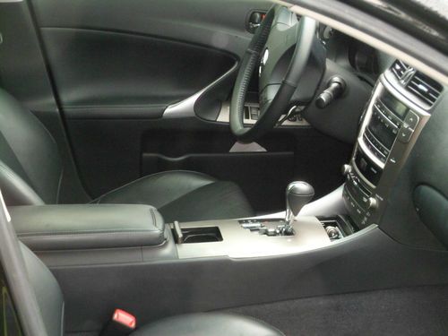2009 lexus is250 base sedan 4-door 2.5l