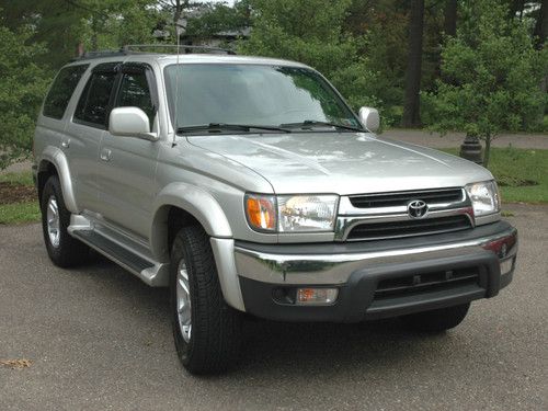Sharp and attractive 2002 toyota  4runner "sr5", 4wd, leather
