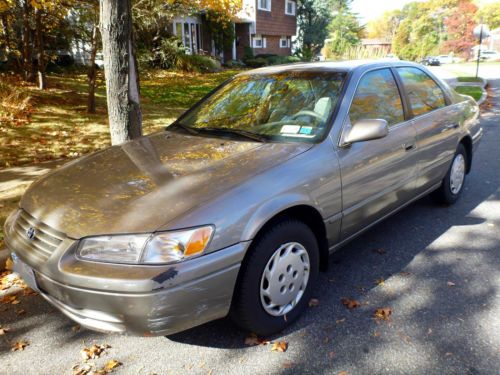 1999 toyota camry le sedan only 53,083 miles! clean interior, runs perfectly