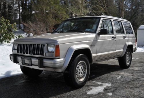1995 jeep cherokee country suv with low mileage &amp; original sticker - no reserve!