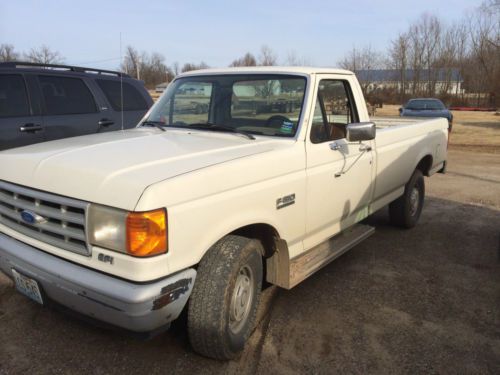 1990 ford f-150. runs perfect! only 116k original miles! 300 straight 6 motor!