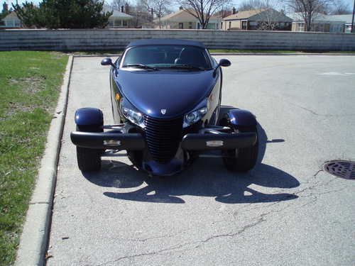 Highly collectible garage kept stunning 2001 rare mulholland edition prowler!