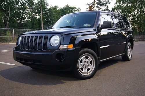 2008 jeep patriot automatic, 2wd 1 owner! clean and nice! gas saver!