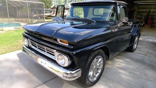 62 chevy c10 pickup *frame off restoration *complete rebuild *20 in alloy wheels